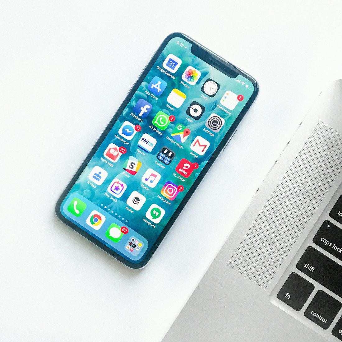 多宝体育 APP 赛程与赛事列表界面示意